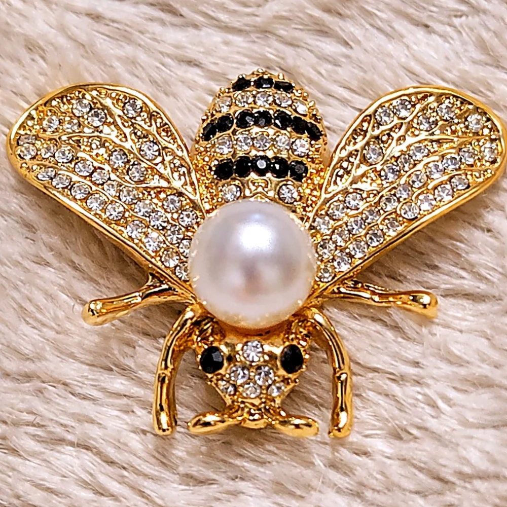 Cottagecore Old Money Pearl Bee Rhinestone‎ Gold Statement Brooch